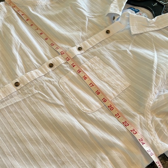 Old Navy White short sleeve button down XXL - Picture 7 of 12